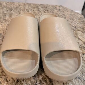 Men’s Nike Calm Slides Size 10